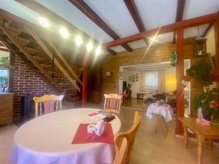 Esszimmer/Wohnzimmer Erdgeschoss Esszimmer/Wohnzimmer Erdgeschoss - Einfamilienhaus in 99848 Wutha-Farnroda mit 102m² kaufen