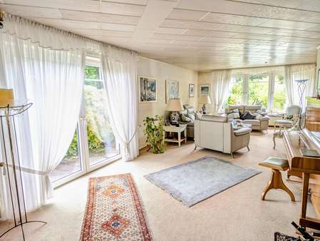 Wohnzimmer (EG) - Zweifamilienhaus in 65428 Rüsselsheim mit 305m² kaufen