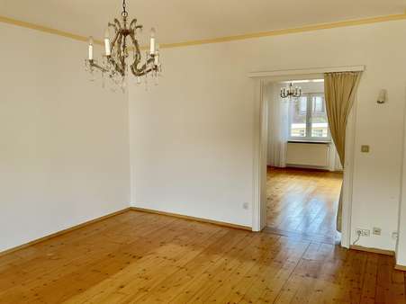 Wohnraum 2 - Etagenwohnung in 76530 Baden-Baden mit 98m² kaufen