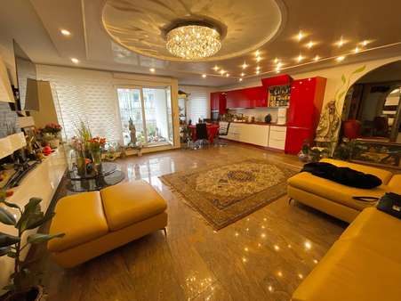 Wohn-Essbereich Wohn-Essbereich - Etagenwohnung in 76530 Baden-Baden mit 115m² kaufen