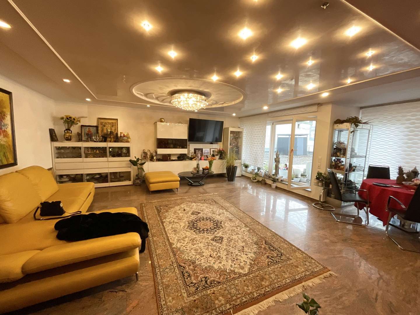 Wohn-Essbereich Wohn-Essbereich - Etagenwohnung in 76530 Baden-Baden mit 115m² kaufen