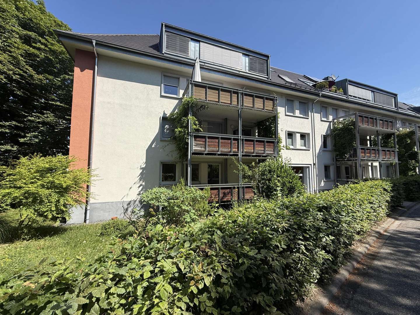 Außenansicht Außenansicht - Erdgeschosswohnung in 76532 Baden-Baden mit 134m² kaufen