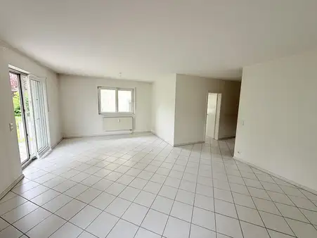 Helle 2-Zimmer ETW in ruhiger Lage mit Tiefgaragenstellplatz