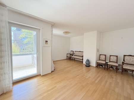 Wohnbereich Wohnbereich - Etagenwohnung in 76530 Baden-Baden mit 119m² kaufen