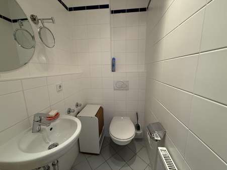 Gäste WC - Maisonette-Wohnung in 76532 Baden-Baden mit 92m² kaufen