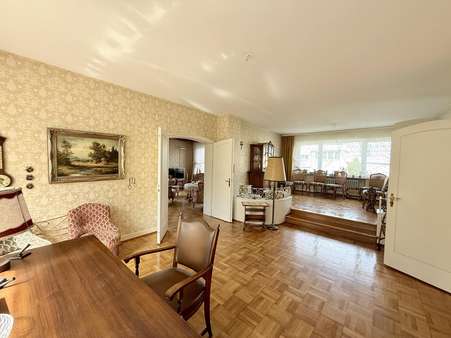 Wohn-/Essbereich Wohn-/Essbereich - Einfamilienhaus in 76530 Baden-Baden mit 220m² kaufen