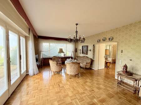 Wohnzimmer Wohnzimmer - Einfamilienhaus in 76530 Baden-Baden mit 220m² kaufen