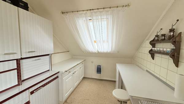 Küche Küche - Dachgeschosswohnung in 76534 Baden-Baden mit 49m² kaufen