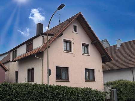 Vorderansicht Vorderansicht - Einfamilienhaus in 76547 Sinzheim mit 90m² kaufen
