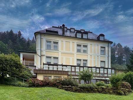 Rückansicht Rückansicht - Etagenwohnung in 76534 Baden-Baden mit 215m² kaufen