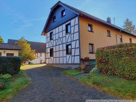 Rückansicht - Doppelhaushälfte in 53940 Hellenthal mit 153m² günstig kaufen