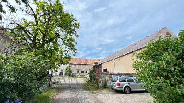 Einfahrt - Mehrfamilienhaus in 09603 Großschirma OT Siebenlehn mit 233m² kaufen