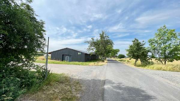 hintere Zufahrt - Mehrfamilienhaus in 09603 Großschirma OT Siebenlehn mit 233m² kaufen