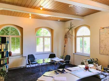 Büro in der Villa - Mehrfamilienhaus in 01877 Bischofswerda mit 5000m² kaufen