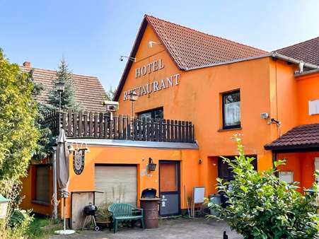 Ladengeschäft und Eingang Restaurant Ladengeschäft und Eingang Restaurant - Gastro in 01594 Riesa mit 1452m² kaufen