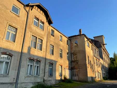 Die oberen Gebäudeteile (2) - Mehrfamilienhaus in 01855 Sebnitz mit 1336m² kaufen