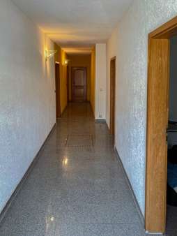 Zugang zu den Büros im Flachbau auf West - Büro in 01127 Dresden mit 1140m² kaufen