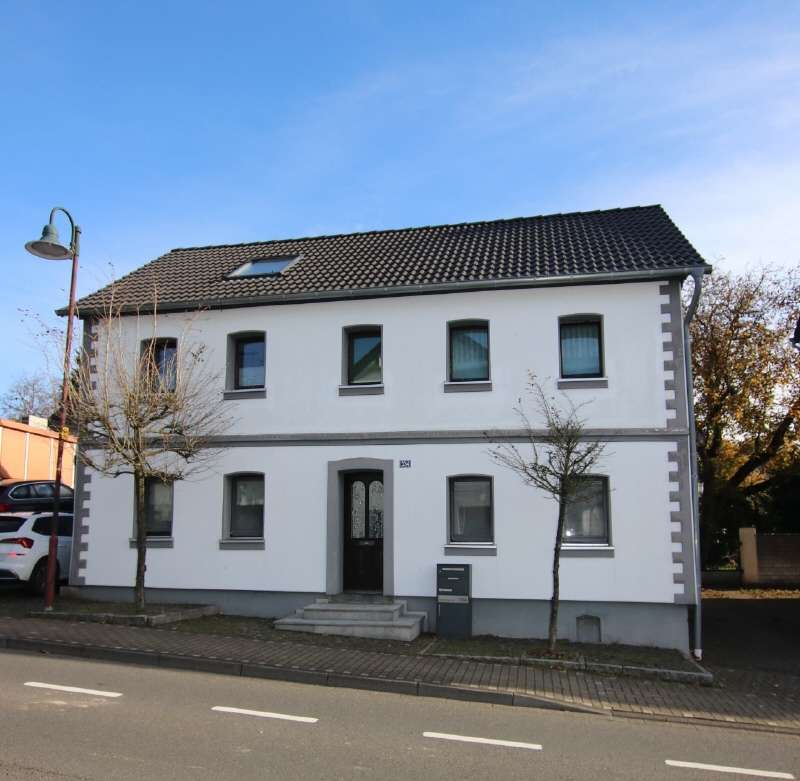 Vorderansicht - Mehrfamilienhaus in 51503 Rösrath - Forsbach mit 440m² als Kapitalanlage kaufen