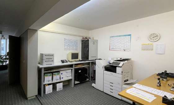 Workstation - Etagenwohnung in 50679 Köln - Deutz mit 280m² als Kapitalanlage kaufen