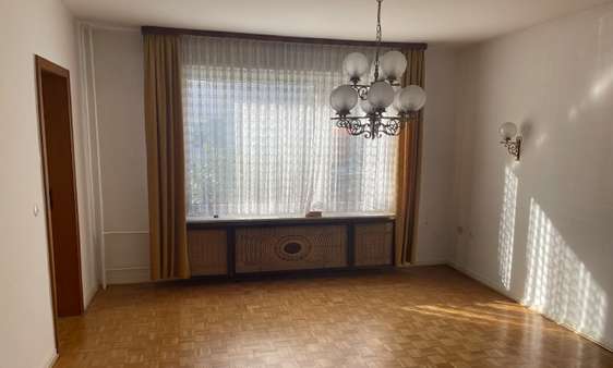 Zimmer - Einfamilienhaus in 51107 Köln - Rath mit 137m² kaufen