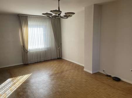 Zimmer - Einfamilienhaus in 51107 Köln - Rath mit 137m² kaufen