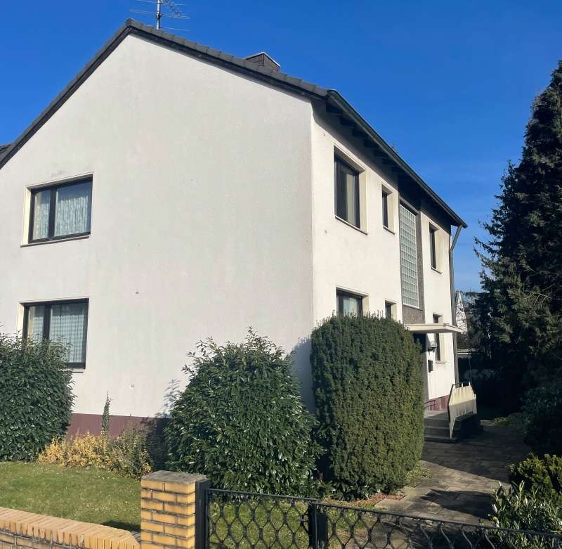 Vorderansicht - Einfamilienhaus in 51107 Köln - Rath mit 137m² kaufen