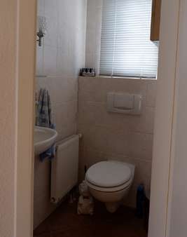 Gäste-WC - Doppelhaushälfte in 53859 Niederkassel - Lülsdorf mit 110m² kaufen
