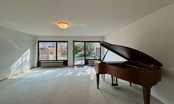 Wohnzimmer - Reihenmittelhaus in 50859 Köln - Lövenich mit 125m² kaufen