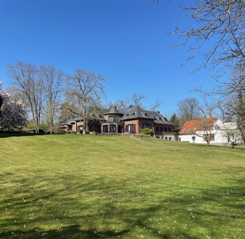 Rückansicht - Einfamilienhaus in 50996 Köln - Hahnwald mit 660m² kaufen
