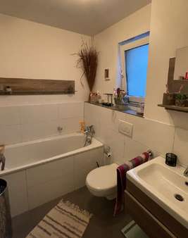 Bad - Etagenwohnung in 51149 Köln - Porz-Ensen mit 91m² kaufen