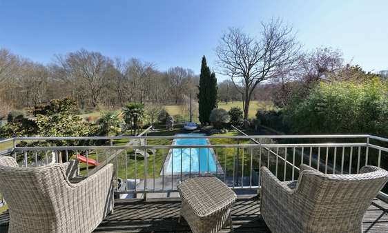 Balkonblick - Einfamilienhaus in 50933 Köln - Müngersdorf mit 261m² kaufen