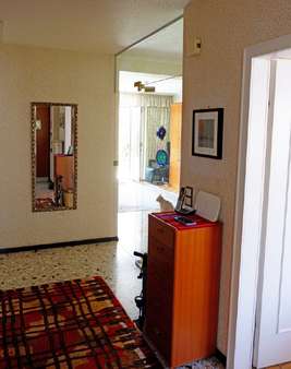 Diele - Reihenendhaus in 51147 Köln - Porz-Wahnheide mit 108m² kaufen