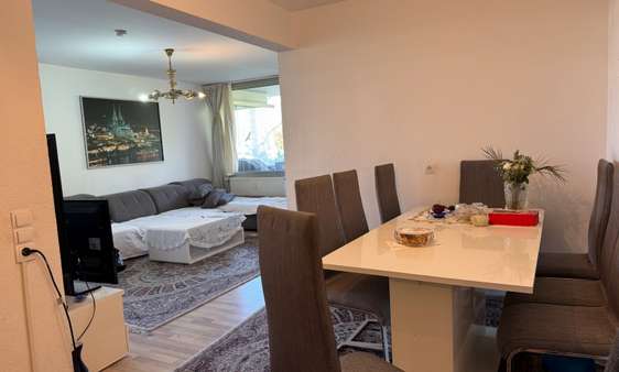 Essbereich - Erdgeschosswohnung in 50969 Köln - Zollstock mit 99m² kaufen