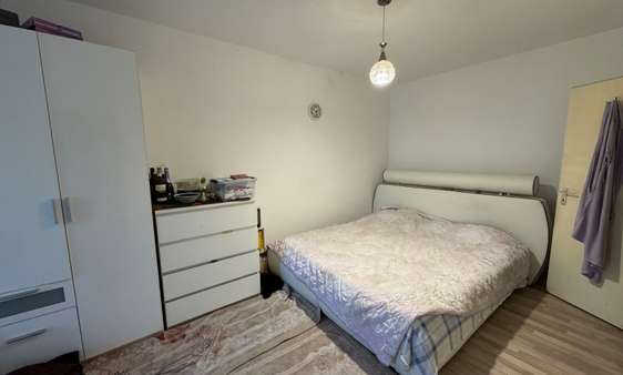 Schlafzimmer - Erdgeschosswohnung in 50969 Köln - Zollstock mit 99m² kaufen