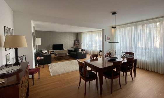 Wohnzimmer - Erdgeschosswohnung in 50670 Köln - Altstadt-Nord mit 127m² kaufen