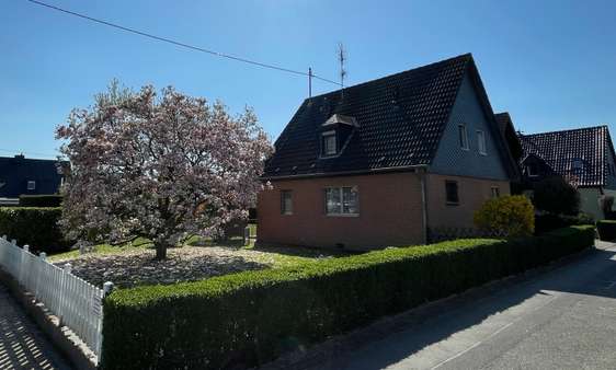 Ansicht - Einfamilienhaus in 50997 Köln - Godorf mit 80m² kaufen