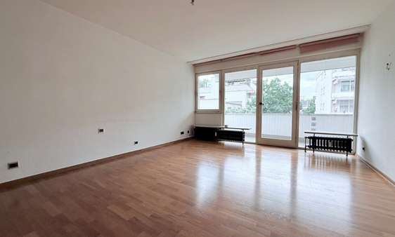Wohnzimmer - Etagenwohnung in 50676 Köln - Altstadt-Süd mit 93m² kaufen