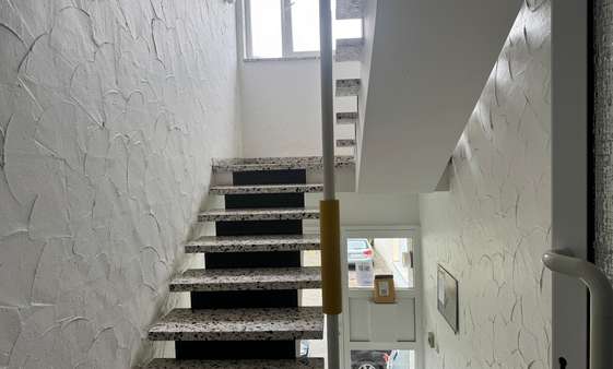 Treppenhaus Treppenhaus - Appartement in 53115 Bonn mit 23m² kaufen