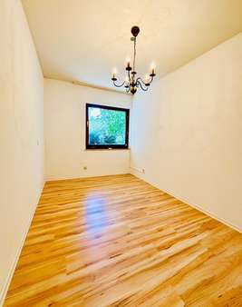 Zimmer Zimmer - Erdgeschosswohnung in 53177 Bonn mit 144m² kaufen