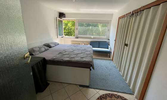 Schlafzimmer Schlafzimmer - Etagenwohnung in 50674 Köln mit 68m² kaufen