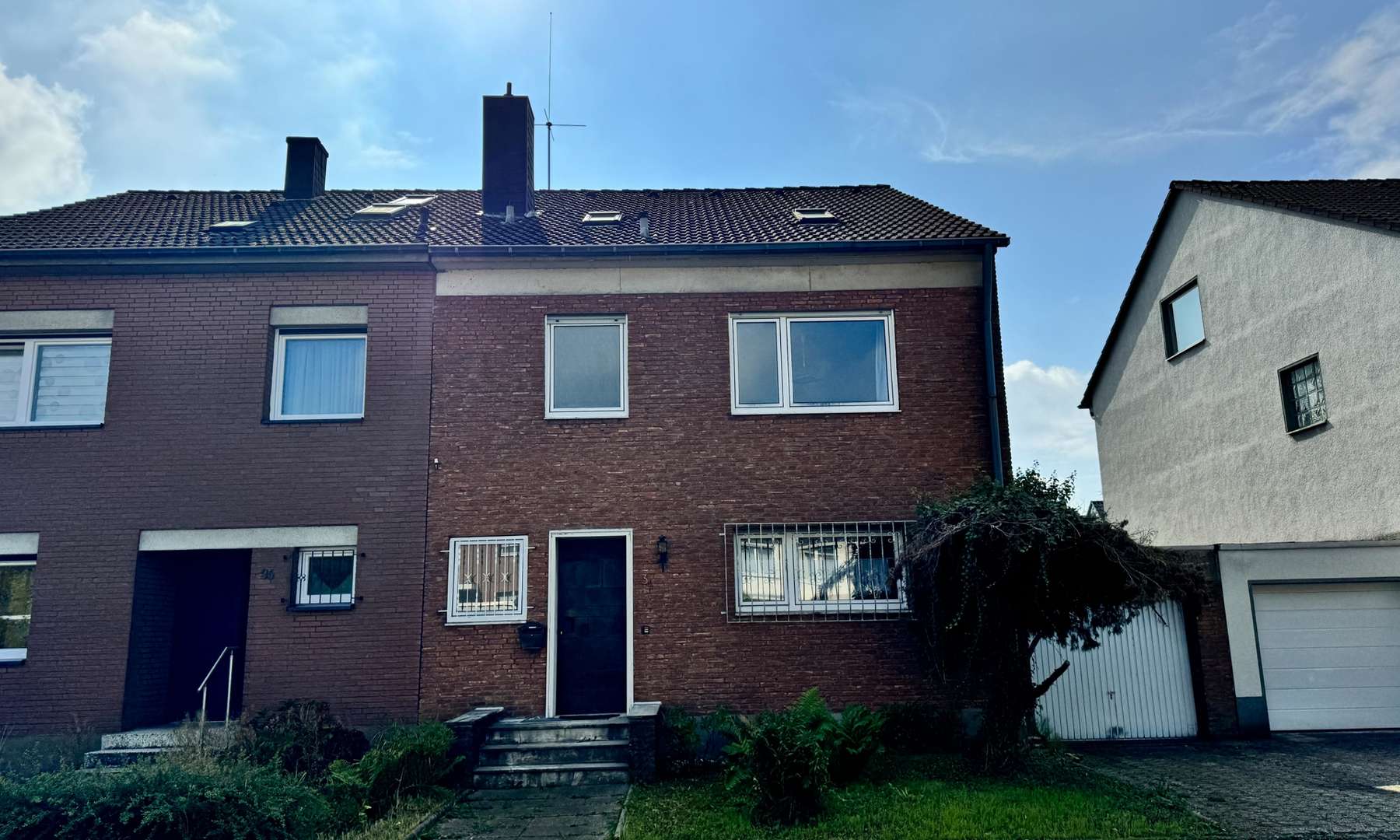 Vorderansicht Vorderansicht - Doppelhaushälfte in 51061 Köln mit 201m² kaufen
