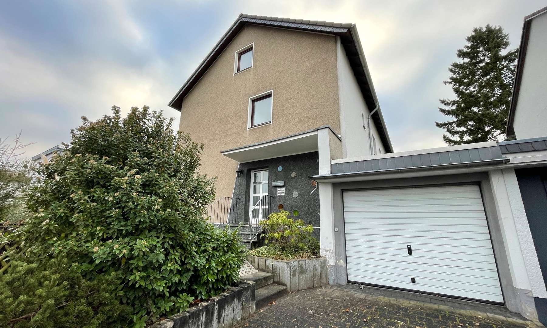 Vorderansicht Vorderansicht - Mehrfamilienhaus in 53179 Bonn mit 316m² kaufen