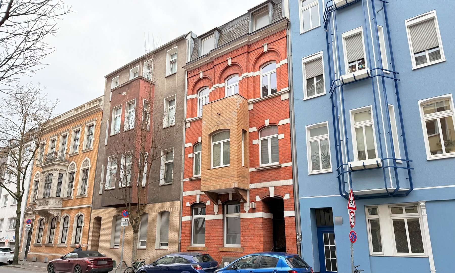 Vorderansicht Vorderansicht - Mehrfamilienhaus in 51103 Köln mit 393m² als Kapitalanlage kaufen