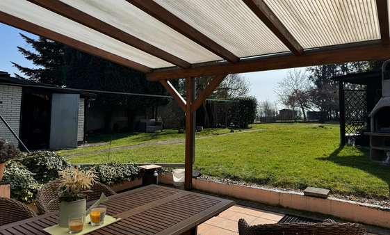 Terrasse Haus-Nr. 17a Terrasse Haus-Nr. 17a - Zweifamilienhaus in 50170 Kerpen mit 180m² kaufen