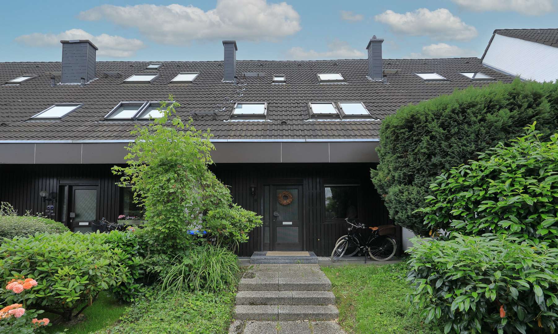 Vorderansicht Vorderansicht - Einfamilienhaus in 50996 Köln mit 110m² als Kapitalanlage kaufen