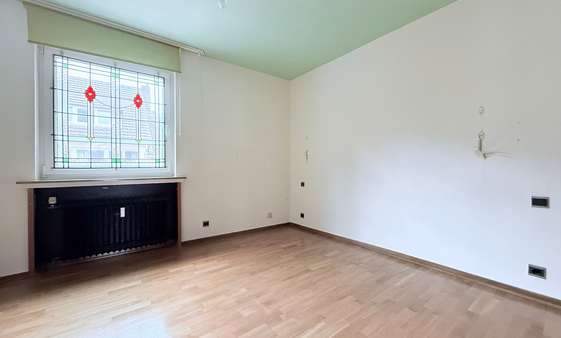 Zimmer - Etagenwohnung in 50676 Köln mit 93m² kaufen