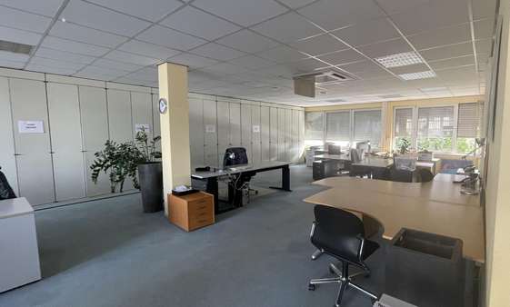 EG - Büro 1 EG - Büro 1 - Wohn- / Geschäftshaus in 51491 Overath mit 991m² als Kapitalanlage kaufen