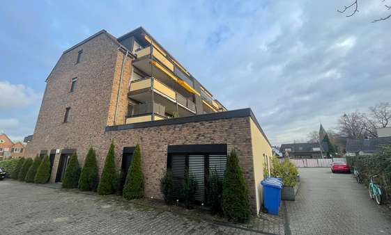 Rückseite Rückseite - Mehrfamilienhaus in 50389 Wesseling mit 1543m² als Kapitalanlage kaufen