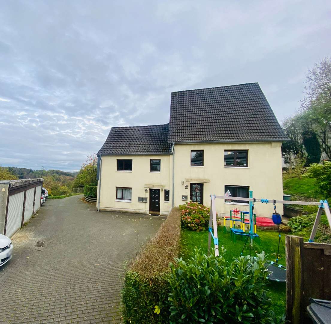 Vorderansicht - Einfamilienhaus in 51515 Kürten mit 344m² kaufen