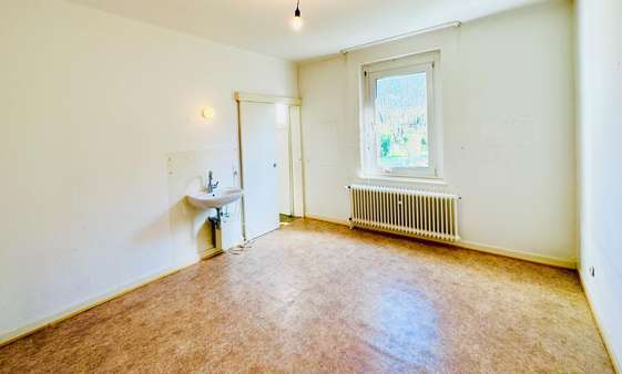 Zimmer im Erdgeschoss Zimmer im Erdgeschoss - Einfamilienhaus in 53175 Bonn mit 132m² kaufen